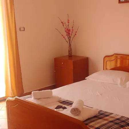 住宿加早餐酒店 B&B Ksamil 卡萨米尔