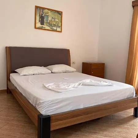住宿加早餐酒店 B&B Ksamil *