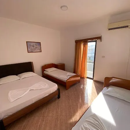 B&B Ksamil 住宿加早餐酒店 *